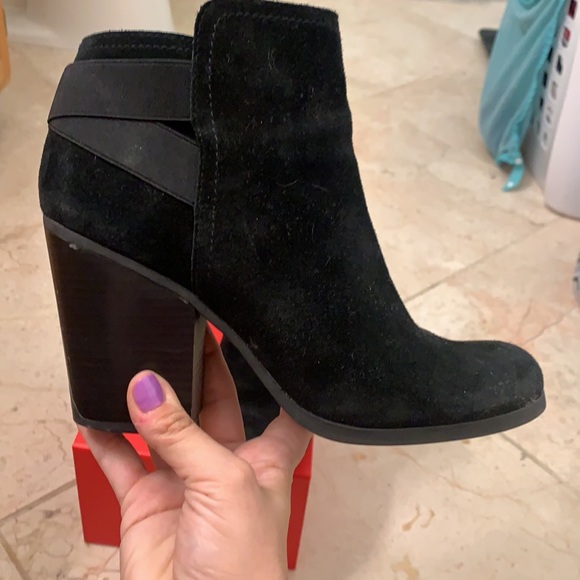 Black suede Kenneth Cole Reaction booties - Picture 7 of 15